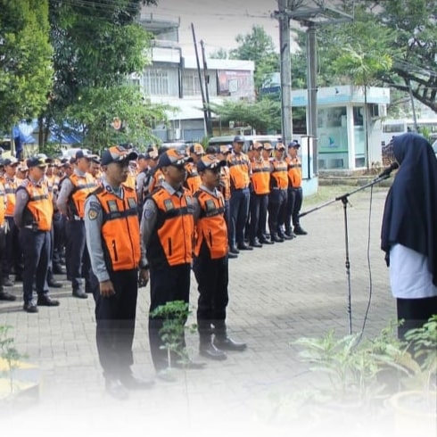 Ingatkan Kedisiplinan, Kepala Dinas Perhubungan Kota Makassar, Aulia Arsyad, Mengumpulkan Ratusan Petugas Lapangan, Selasa 13 Juni 2023.